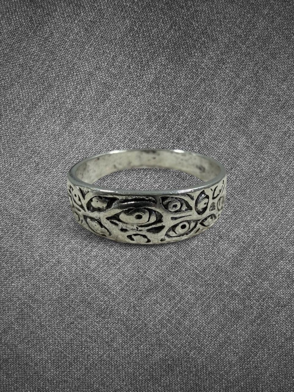 Vintage Style All Seeing Eyes Silver Tone Band Ring - Size 9.5